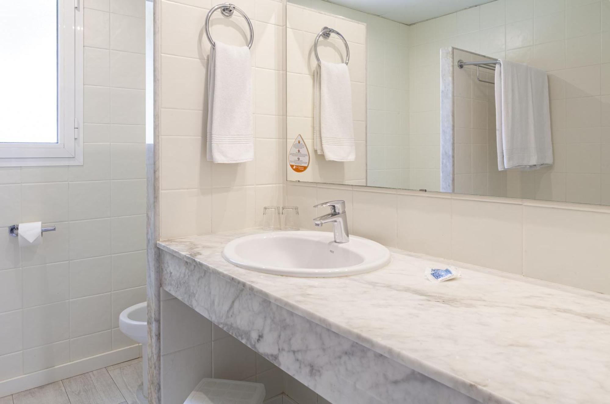 Hotel Sur Menorca, Suites&waterpark Punta Prima (Menorca)